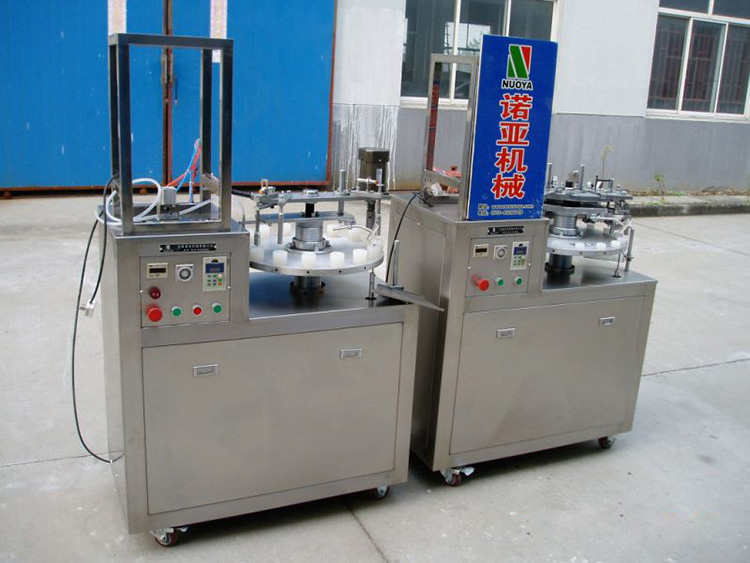 半自動金屬軟管灌裝機.jpg